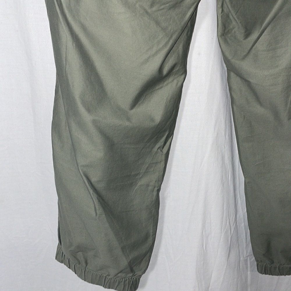 Uniqlo Green Capris - Picture 7 of 9